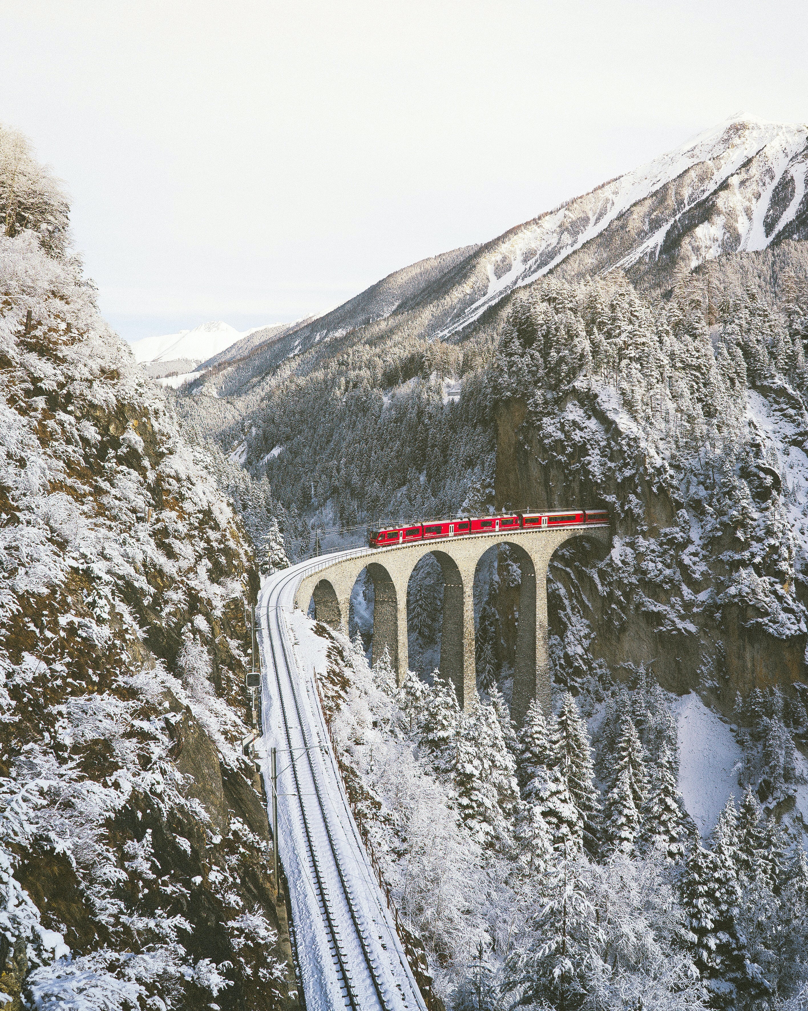 8 Days Switzerland Holiday Package(Zurich 1N, Engelberg 1N, Bern 2N, Lucerme 1N, Interlaken 2N)